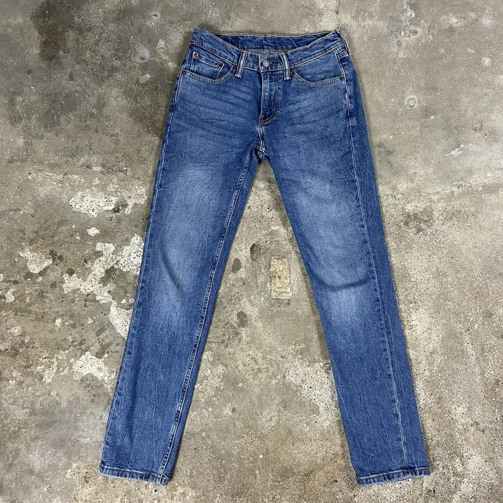 Levi's‎ 511 Jeans Size 29x32 Blue Medium Wash Denim Slim Fit Straight Fit Casual